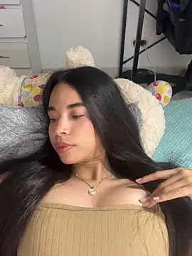 Snapshot of Milleradhara24 chatting on 03-25-26, 01:44 Milleradhara24 online show from 03-25-26, 01:44