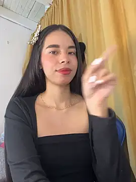 Snapshot of Milleradhara24 chatting on 05-26-26, 01:56 Milleradhara24 online show from 05-26-26, 01:56