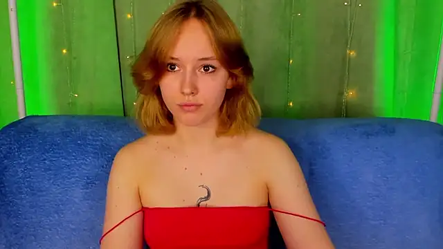 Snapshot of RikkiChoco chatting on 06-05-26, 08:42 RikkiChoco online show from 06-05-26, 08:42