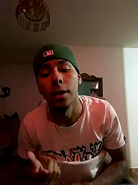 Snapshot of aron_sack chatting on 11-01-25, 11:40 aron sack online show from 11-01-25, 11:40