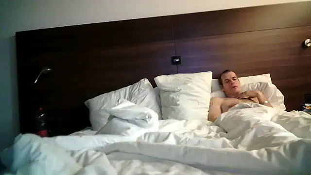 Snapshot of paulus52 chatting on 11-08-25, 06:57 paulus52 online show from 11-08-25, 06:57