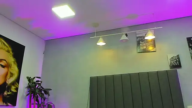 kendra london online show from 07-18-26, 11:14