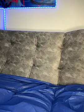 Snapshot of Nick_orion chatting on 11-28-25, 04:15 Nick orion online show from 11-28-25, 04:15