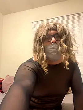 kittymia471 online show from 11-02-25, 12:51