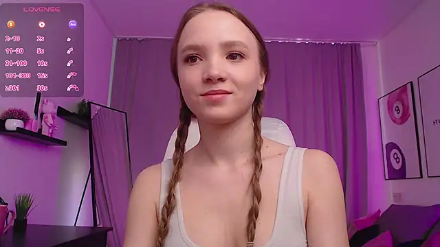 Adria Arjona online show from 04-02-26, 07:39