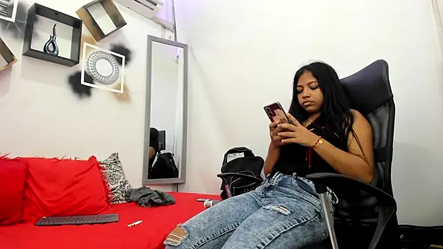 Snapshot of YuleimysAndAlex chatting on 11-05-25, 03:17 YuleimysAndAlex online show from 11-05-25, 03:17