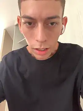 Who-am-I-201 online show from 11-02-25, 05:48