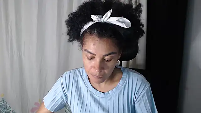 Snapshot of shayna_cute chatting on 01-16-25, 03:56 shayna cute online show from 01-16-25, 03:56