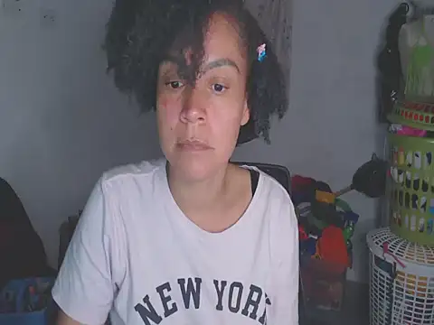 Snapshot of shayna_cute chatting on 05-15-26, 02:29 shayna cute online show from 05-15-26, 02:29
