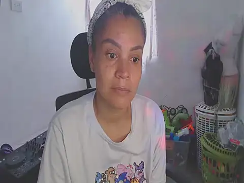 Snapshot of shayna_cute chatting on 05-27-26, 08:28 shayna cute online show from 05-27-26, 08:28