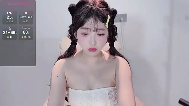 Snapshot of Yaiyigirl chatting on 11-21-25, 12:37 Yaiyigirl online show from 11-21-25, 12:37