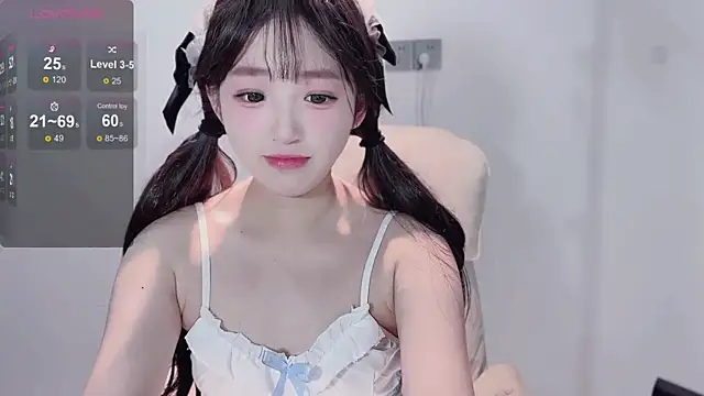 Snapshot of Yaiyigirl chatting on 11-23-25, 05:35 Yaiyigirl online show from 11-23-25, 05:35