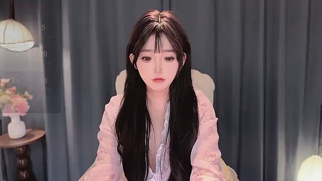 Snapshot of Yaiyigirl chatting on 03-04-26, 03:40 Yaiyigirl online show from 03-04-26, 03:40