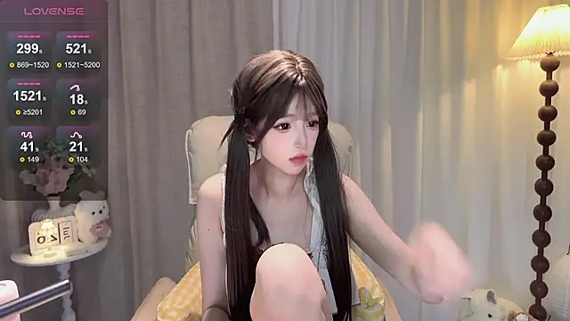 Yaiyigirl online show from 07-27-26, 04:36