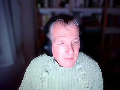 ChocolatMilka44 online show from 11-04-25, 09:47