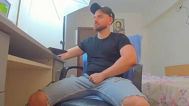 Ryanstone  online show from 07-20-26, 11:01