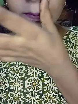 Snapshot of Neha533 chatting on 07-25-26, 04:26 Neha533 online show from 07-25-26, 04:26