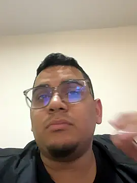 Snapshot of Dante_Valcur chatting on 12-14-25, 03:28 Dante Valcur online show from 12-14-25, 03:28