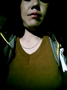 Snapshot of Sara_pusyy chatting on 11-04-25, 04:50 Sara pusyy online show from 11-04-25, 04:50