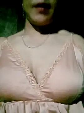 Snapshot of Sara_pusyy chatting on 11-05-25, 06:08 Sara pusyy online show from 11-05-25, 06:08