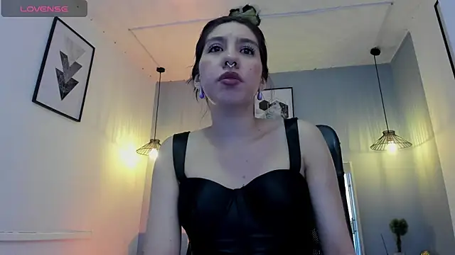 zoe-moreau online show from 02-04-26, 07:20