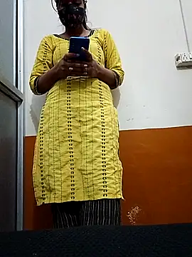 Snapshot of Soni_baby8 chatting on 11-16-25, 08:09 Soni baby8 online show from 11-16-25, 08:09