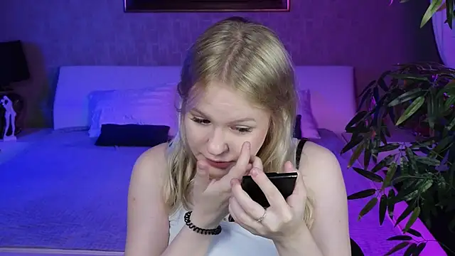 Snapshot of Mila_wxw chatting on 11-23-25, 09:31 Mila wxw online show from 11-23-25, 09:31