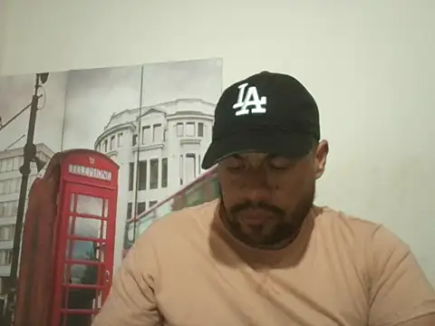 Snapshot of Ramses_36 chatting on 11-16-25, 09:31 Ramses 36 online show from 11-16-25, 09:31