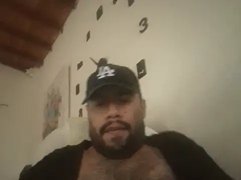 Snapshot of Ramses_36 chatting on 11-30-25, 01:48 Ramses 36 online show from 11-30-25, 01:48