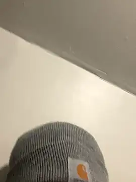 youngbull dada online show from 12-04-25, 05:17