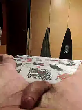 Snapshot of Cini75 chatting on 12-21-25, 07:54 Cini75 online show from 12-21-25, 07:54