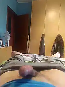 Snapshot of Cini75 chatting on 02-10-26, 09:13 Cini75 online show from 02-10-26, 09:13