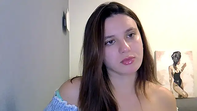 Snapshot of KiraHoney chatting on 11-15-25, 08:38 KiraHoney online show from 11-15-25, 08:38