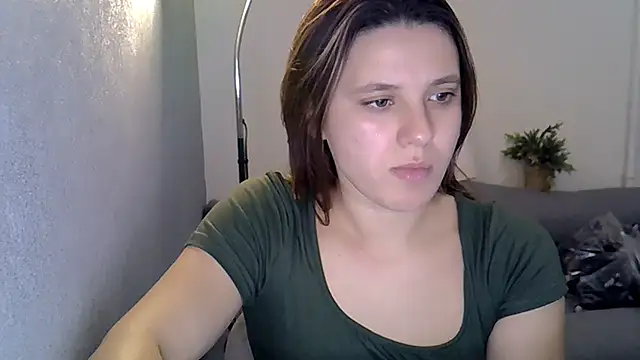 Snapshot of KiraHoney chatting on 12-03-25, 09:13 KiraHoney online show from 12-03-25, 09:13