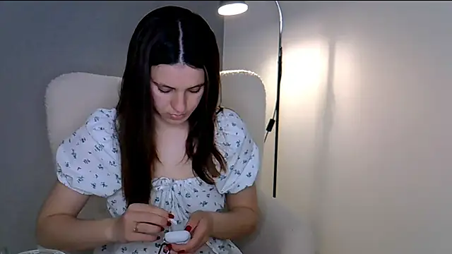 KiraHoney online show from 04-18-26, 08:31