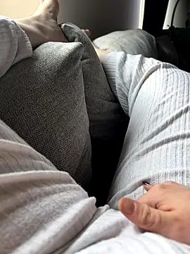 Snapshot of slt29 chatting on 11-03-25, 03:02 slt29 online show from 11-03-25, 03:02