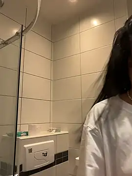 VickyM99 online show from 03-17-26, 07:33