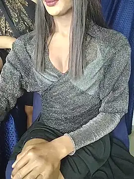 SEXYY TRANSY WITH GIRL online show from 12-04-25, 02:59