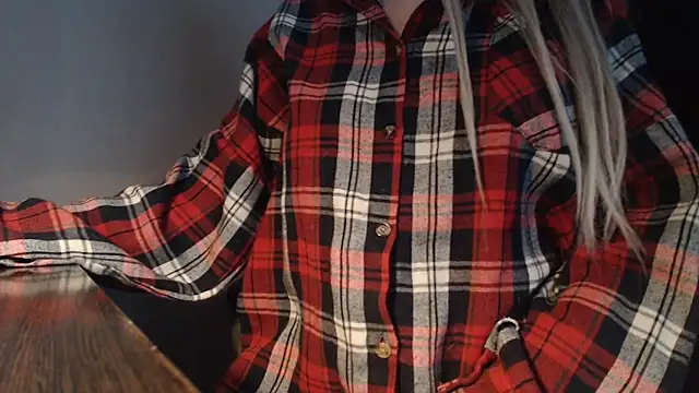 charm  me online show from 04-23-26, 01:13