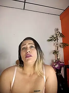 Snapshot of wandalive chatting on 11-27-25, 05:53 wandalive online show from 11-27-25, 05:53