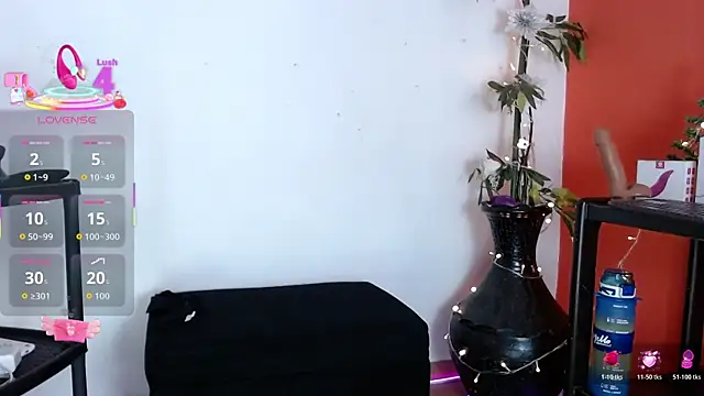 Snapshot of wandalive chatting on 12-18-25, 04:29 wandalive online show from 12-18-25, 04:29