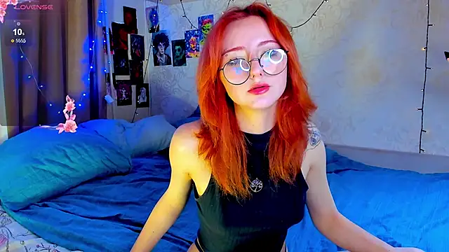 DragonflyLiza online show from 12-15-25, 04:28