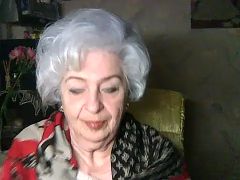 Snapshot of ValeriaKroww chatting on 04-27-26, 05:44 ValeriaKroww online show from 04-27-26, 05:44