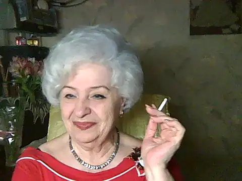 Snapshot of ValeriaKroww chatting on 05-14-26, 04:36 ValeriaKroww online show from 05-14-26, 04:36