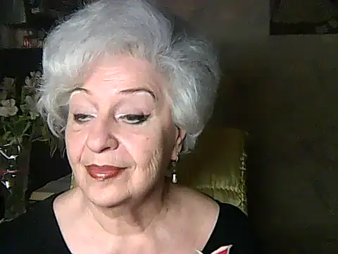 Snapshot of ValeriaKroww chatting on 05-19-26, 06:03 ValeriaKroww online show from 05-19-26, 06:03