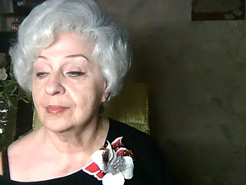 Snapshot of ValeriaKroww chatting on 05-20-26, 06:03 ValeriaKroww online show from 05-20-26, 06:03