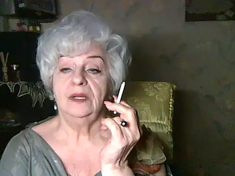 Snapshot of ValeriaKroww chatting on 05-27-26, 05:43 ValeriaKroww online show from 05-27-26, 05:43