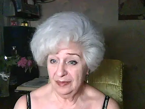 Snapshot of ValeriaKroww chatting on 06-14-26, 05:04 ValeriaKroww online show from 06-14-26, 05:04