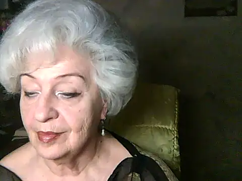 Snapshot of ValeriaKroww chatting on 06-17-26, 07:04 ValeriaKroww online show from 06-17-26, 07:04