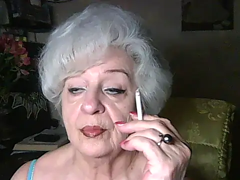 Snapshot of ValeriaKroww chatting on 06-20-26, 06:22 ValeriaKroww online show from 06-20-26, 06:22